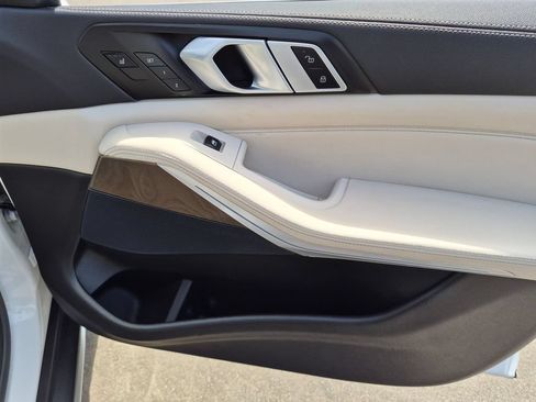 Used 2021 BMW X5 sDrive40i w/ Luxury Seating Package 2 RWD image 18