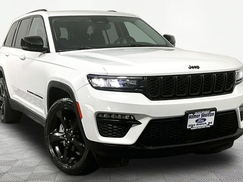 Used 2024 Jeep Grand Cherokee Limited w/ Black Appearance Package RWD image 1