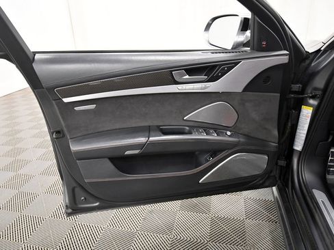 Used 2015 Audi S8 AWD/4WD image 12