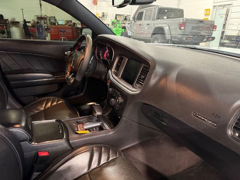 Used 2016 Dodge Charger SRT Hellcat w/ Harman/Kardon Audio Group RWD image 8