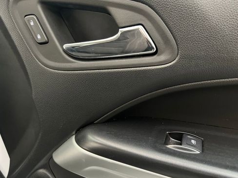 Used 2022 Chevrolet Colorado LT w/ Fleet Safety Package image 19