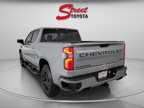 Used 2023 Chevrolet Silverado 1500 RST image 2