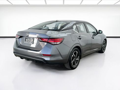 Used 2025 Nissan Sentra SV FWD image 4