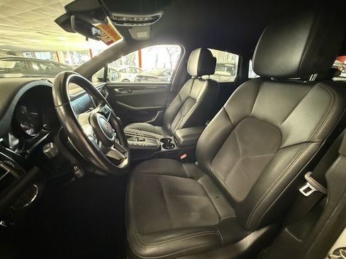 Used 2019 Porsche Macan image 9