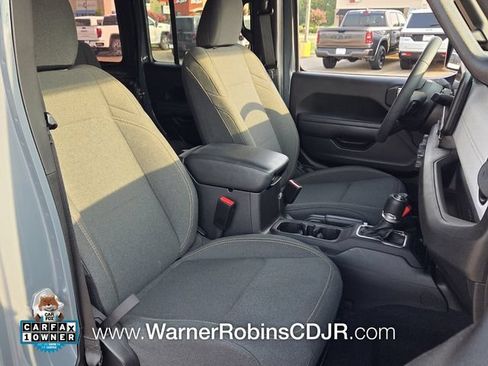 Used 2024 Jeep Wrangler Unlimited Sport AWD/4WD image 16