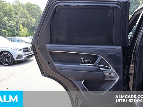 Used 2024 Land Rover Range Rover SE AWD/4WD image 18