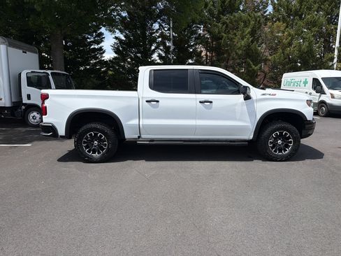 Used 2024 Chevrolet Silverado 1500 ZR2 AWD/4WD image 11