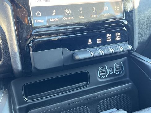 Used 2023 RAM 1500 Laramie image 25