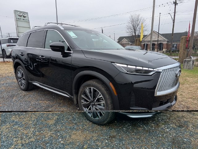 Used 2026 INFINITI QX60 Luxe w/ Family Package AWD/4WD image 4