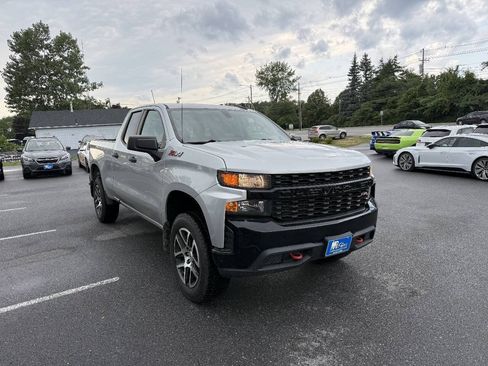 Used 2019 Chevrolet Silverado 1500 Custom Trail Boss w/ Custom Convenience Package AWD/4WD image 6