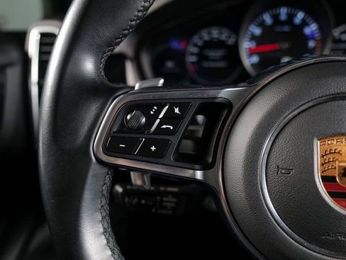 Used 2023 Porsche Cayenne Platinum Edition image 19