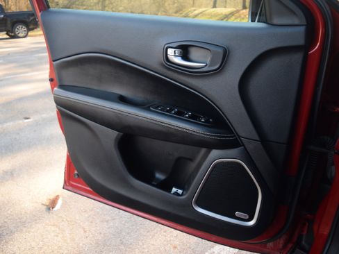 Used 2021 Jeep Compass Latitude w/ Sun and Sound Group image 20