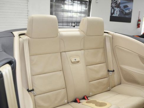Used 2013 Volkswagen Eos Lux FWD image 24