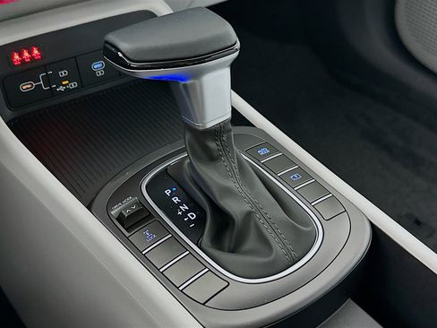 New 2025 Hyundai Kona SEL image 16