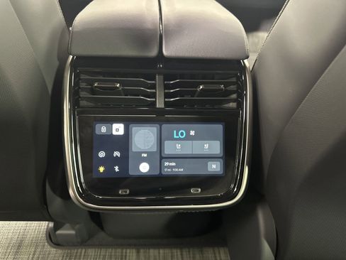 Used 2023 Rivian R1S Adventure image 27