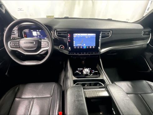 Used 2024 Jeep Wagoneer L Series III w/ Flexible Seating Group image 22