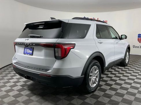 New 2026 Ford Explorer Active RWD image 3
