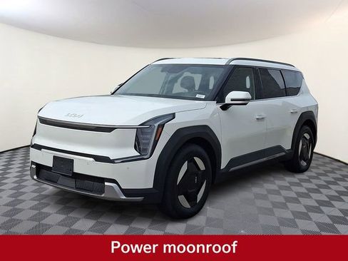 Certified 2024 Kia EV9 Wind image 3