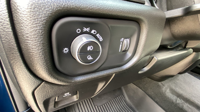 Used 2022 RAM 1500 Big Horn AWD/4WD image 19