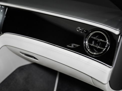 New 2026 Bentley Continental GTC AWD/4WD image 48