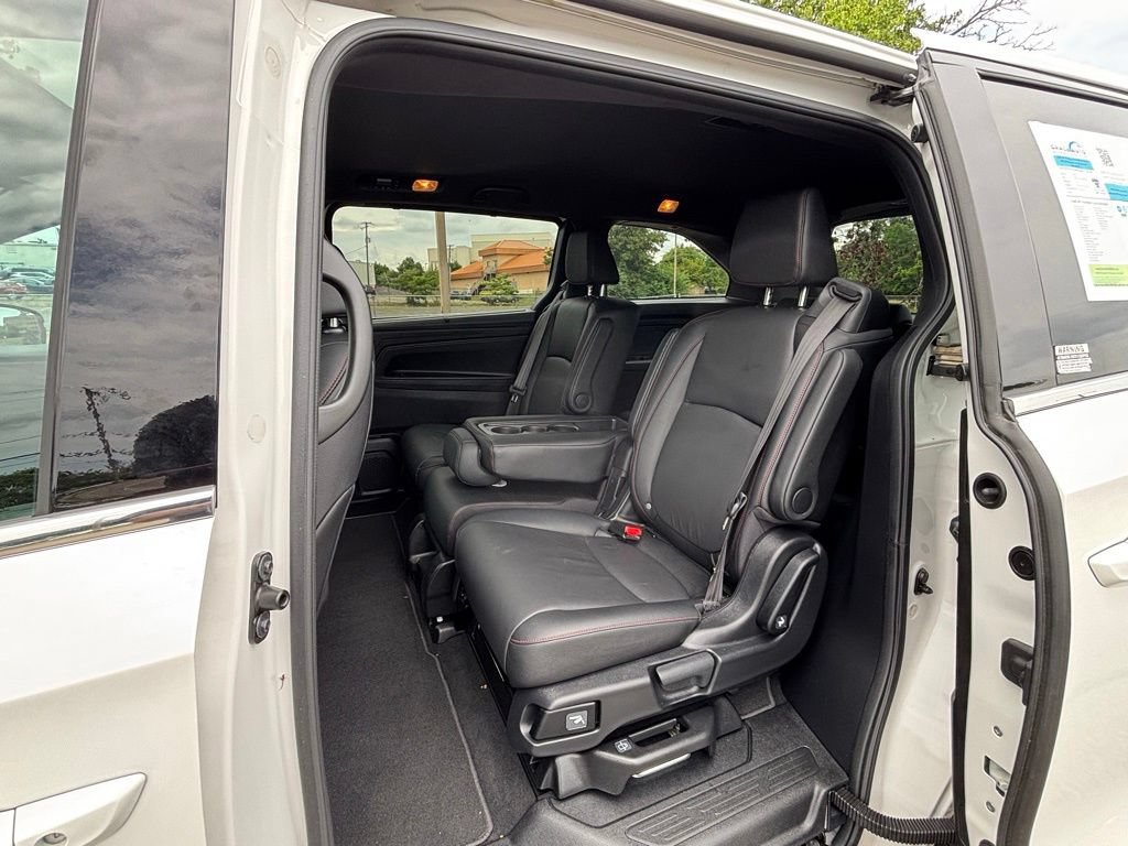 Used 2025 Honda Odyssey Sport-L image 28