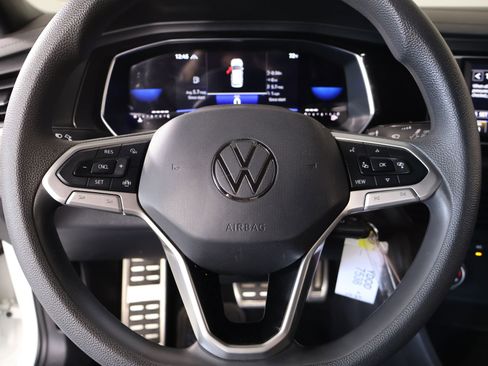 Used 2023 Volkswagen Jetta Sport FWD image 3