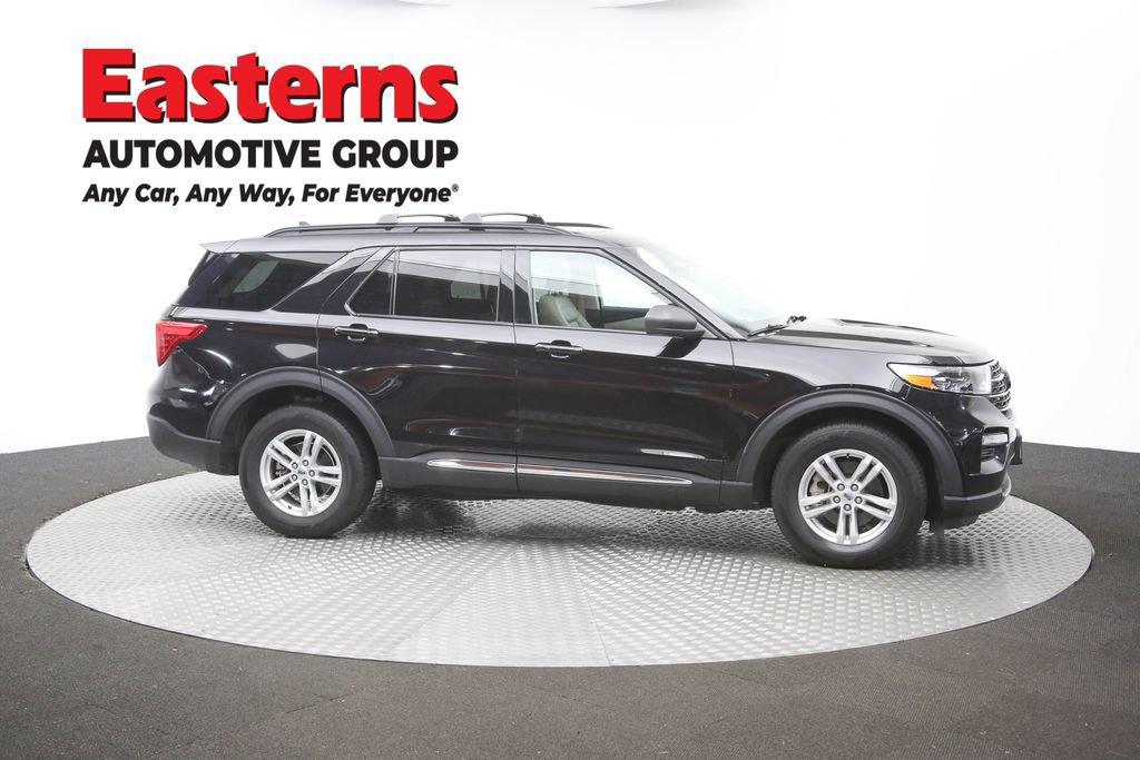 Used 2022 Ford Explorer XLT w/ Equipment Group 202A AWD/4WD image 47