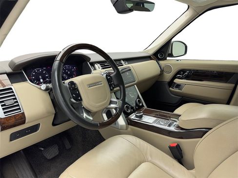 Used 2020 Land Rover Range Rover HSE image 16