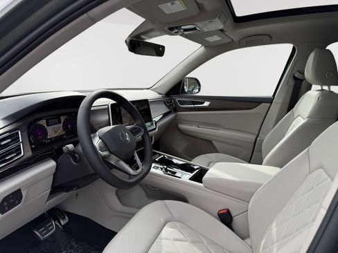 New 2026 Volkswagen Atlas SEL Premium R-Line AWD/4WD image 9