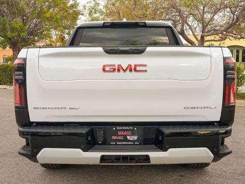 Used 2026 GMC Sierra EV Denali image 12