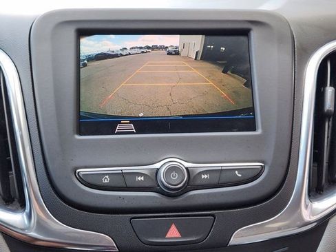 Used 2021 Chevrolet Equinox LS w/ LS Convenience Package image 5