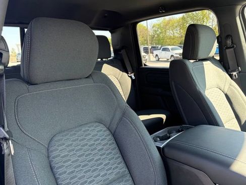New 2026 RAM 1500 Express AWD/4WD image 27