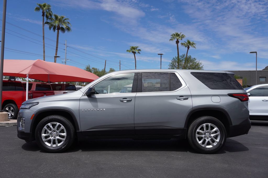Certified 2023 Chevrolet Traverse LS FWD image 2