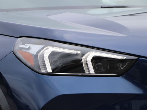 Certified 2025 BMW X1 xDrive28i w/ Convenience Package image 5