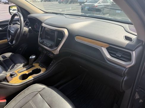 Used 2018 GMC Acadia Denali w/ Technology Package AWD/4WD image 18