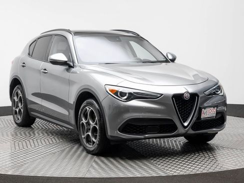 Used 2018 Alfa Romeo Stelvio Sport w/ Quick Order Package 22J Sport image 4