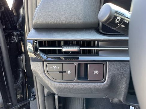 New 2026 Kia Sportage LX image 12