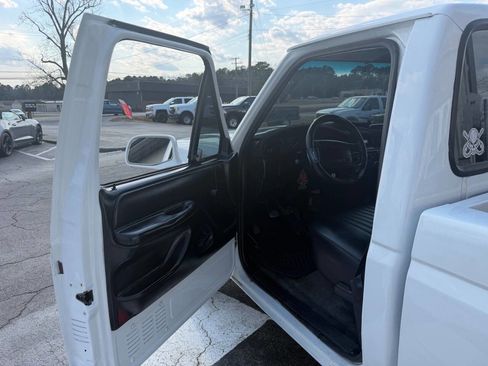 Used 1994 Ford F150 2WD Regular Cab image 11
