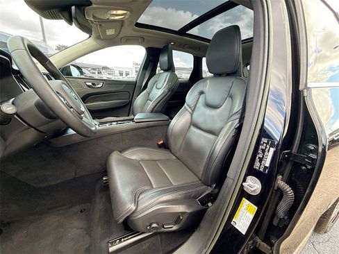 Used 2023 Volvo XC60 B6 Ultimate image 23