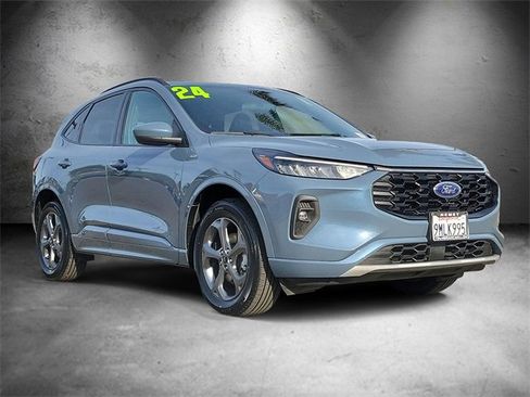 Certified 2024 Ford Escape ST-Line Select w/ Tech Pack #2 image 2