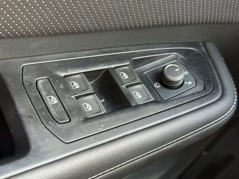 Used 2025 Volkswagen Atlas SEL Premium R-Line image 17