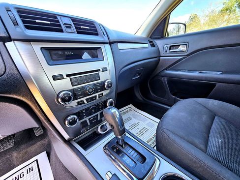 Used 2010 Ford Fusion SE image 12