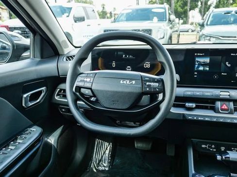 Certified 2025 Kia K4 FWD image 18