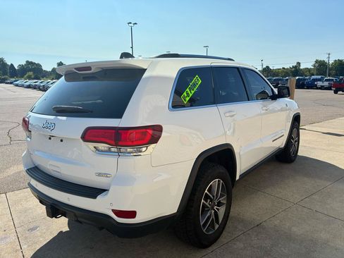 Used 2020 Jeep Grand Cherokee Laredo w/ Quick Order Package 2BN North AWD/4WD image 3