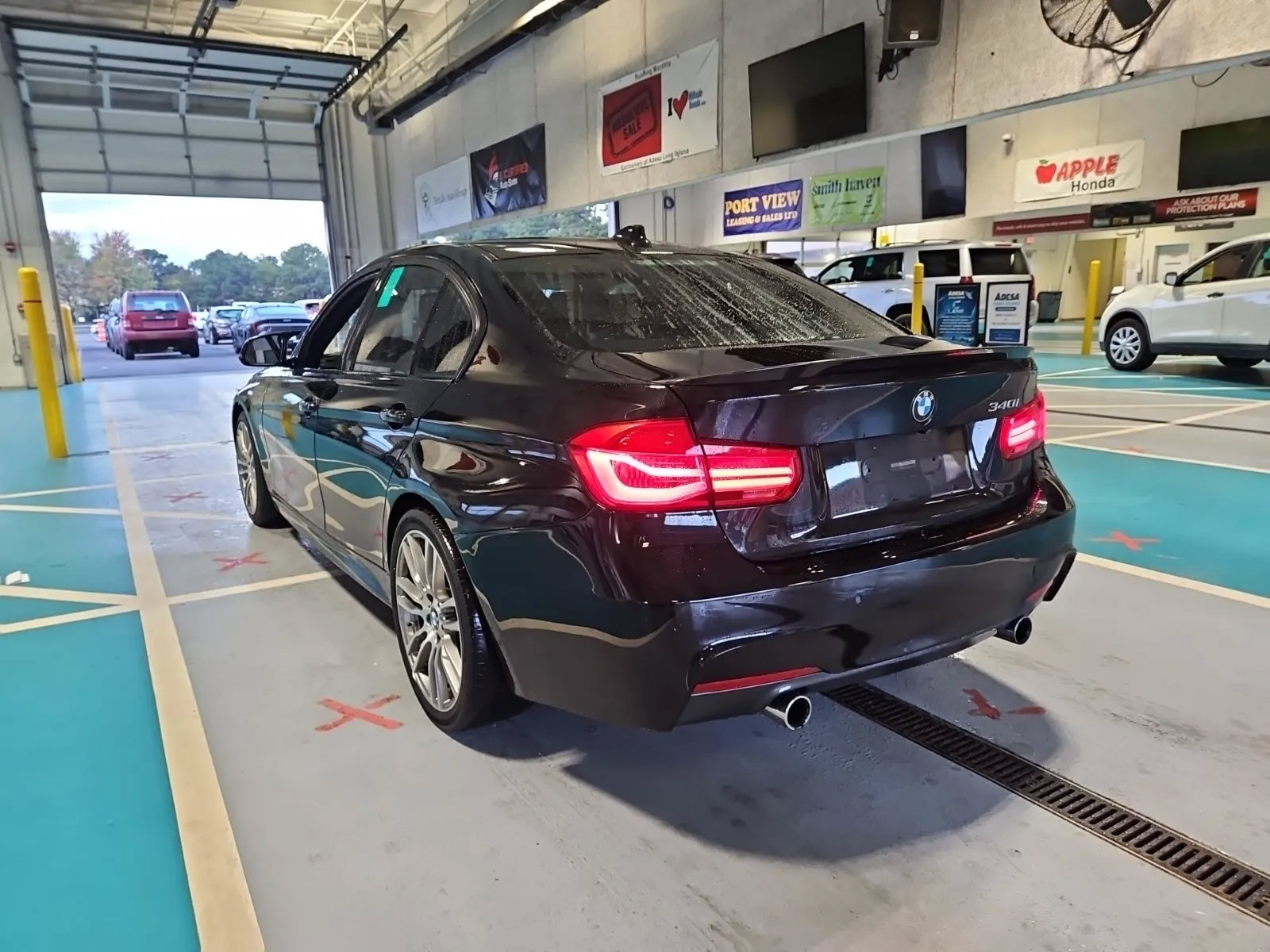 Used 2018 BMW 340i Sedan w/ Premium Package RWD image 5