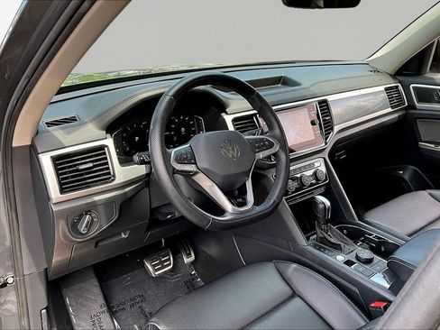 Used 2023 Volkswagen Atlas SEL R-Line AWD/4WD image 12