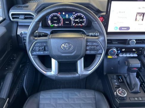 Used 2025 Toyota 4Runner 4WD image 14