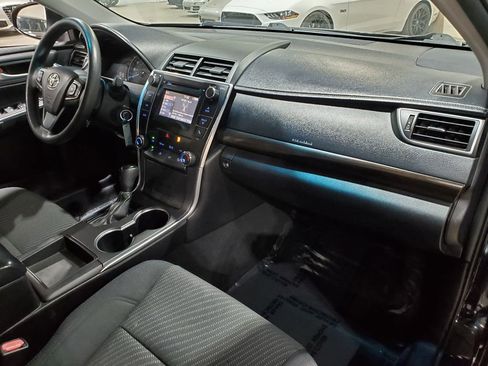 Used 2015 Toyota Camry LE image 14
