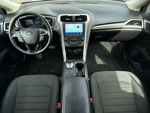 Used 2020 Ford Fusion SE FWD image 16
