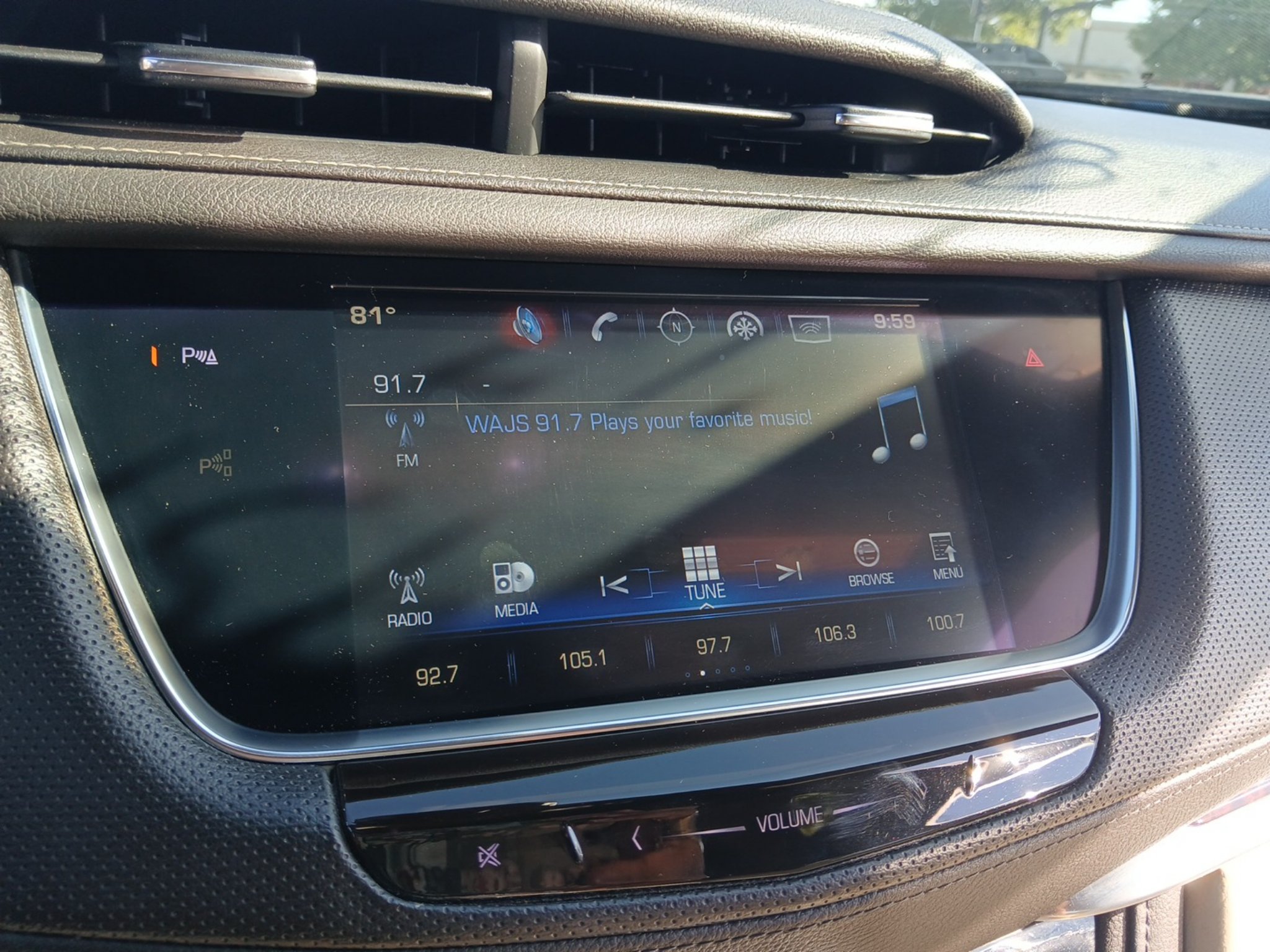 Used 2017 Cadillac XT5 Luxury w/ Driver Awareness Package FWD image 15